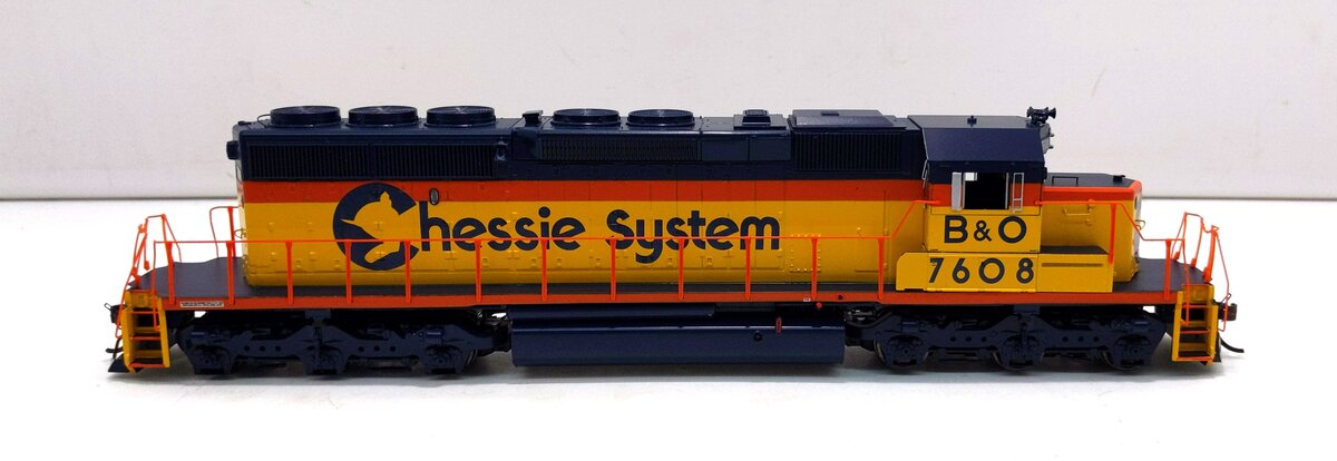 Athearn 72085 HO B&O/Chessie RTR SD40-2 Diesel Locomotive Standard DC #7608