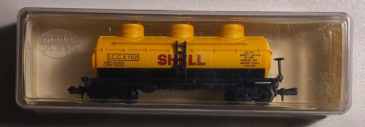 Model Power 3416 HO Shell 3-Dome Tank Car #1105