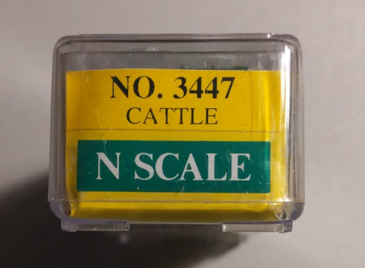Model Power 3447 HO Santa Fe 40' Cattle Car #3555