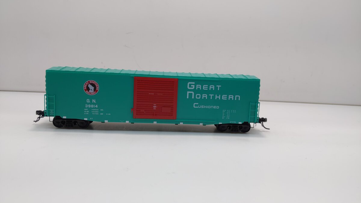 Kadee 6398 HO Scale Great Northern Box Car #39814
