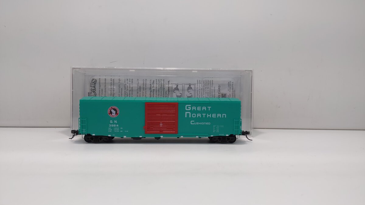 Kadee 6398 HO Scale Great Northern Box Car #39814