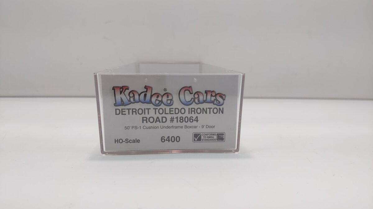 Kadee 6400 HO Scale Detroit Toledo & Ironton Box Car #18064