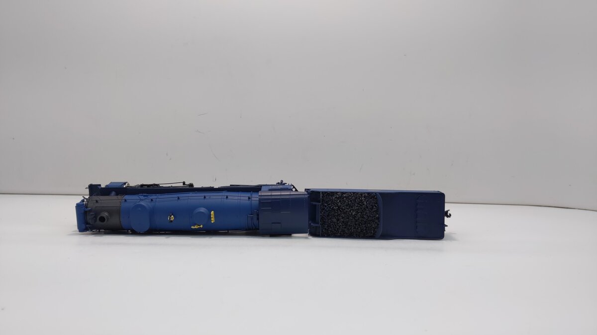Broadway Limited 5906 HO Scale New Jersey Central Diesel Locomotive #831