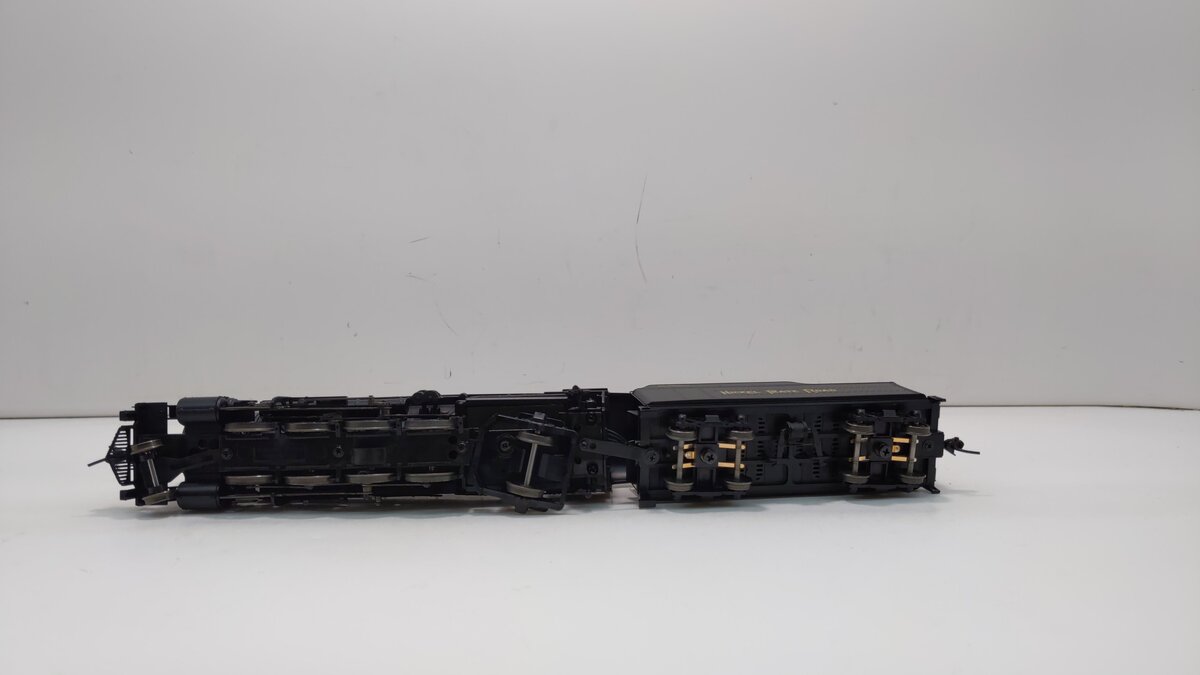 Broadway Limited 5554 HO NKP 2-8-2 Mikado Steam Locomotive with Sound & DCC #686