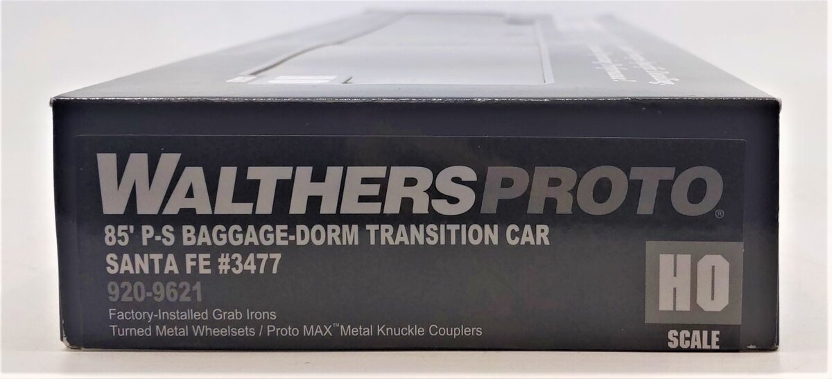 Walthers 920-9621 HO Atchison Topeka Santa Fe 85' PS Baggage-Dormitory #3477