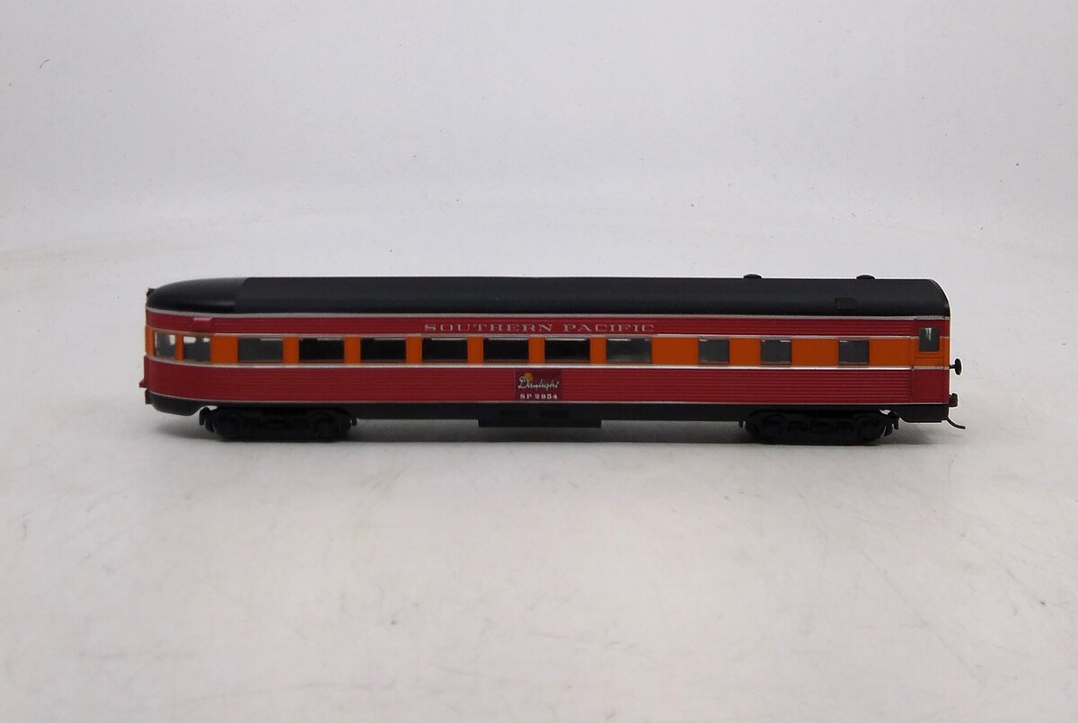 Athearn 1838 HO Scale Southern Pacific Observation Car Kit