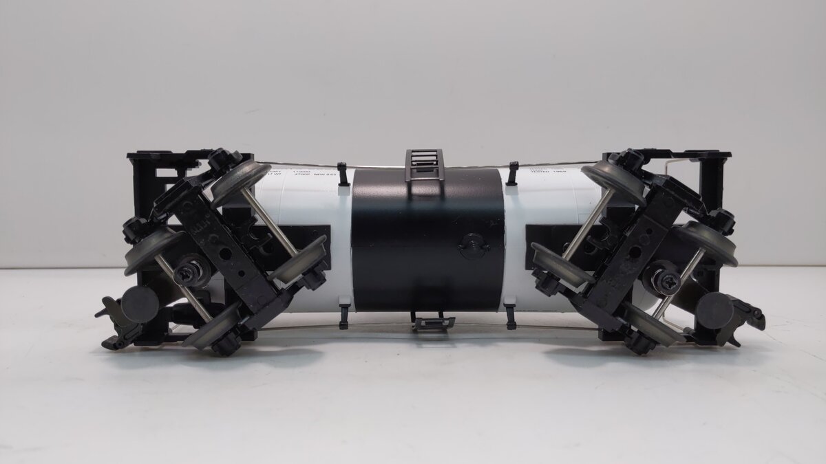 MTH 20-96015 O Gauge Geigy 8,000 Gallon Tank Car #88383