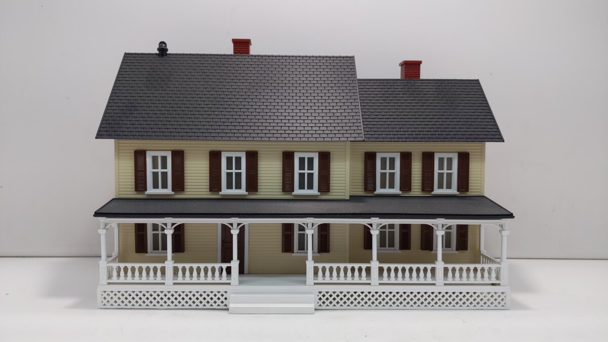MTH 30-9081 O Gauge Country House Tan With Brown Shutters