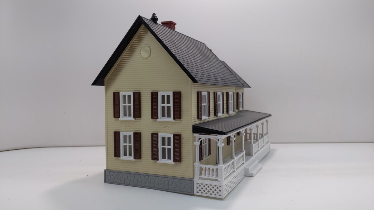 MTH 30-9081 O Gauge Country House Tan With Brown Shutters