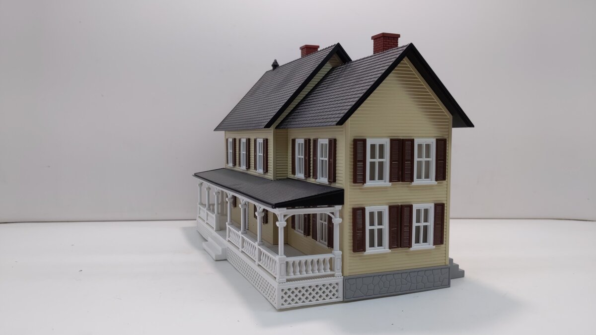 MTH 30-9081 O Gauge Country House Tan With Brown Shutters