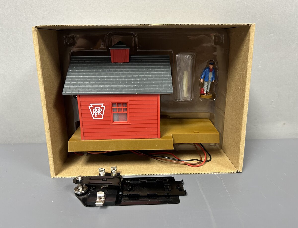 Lionel 6-22412 O PRR Operating Flagman's Shanty