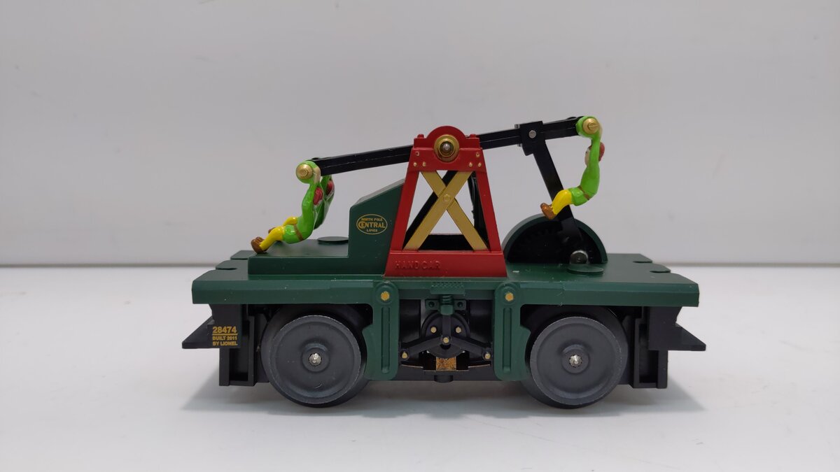 Lionel 6-28474 O North Pole Central Elf Handcar