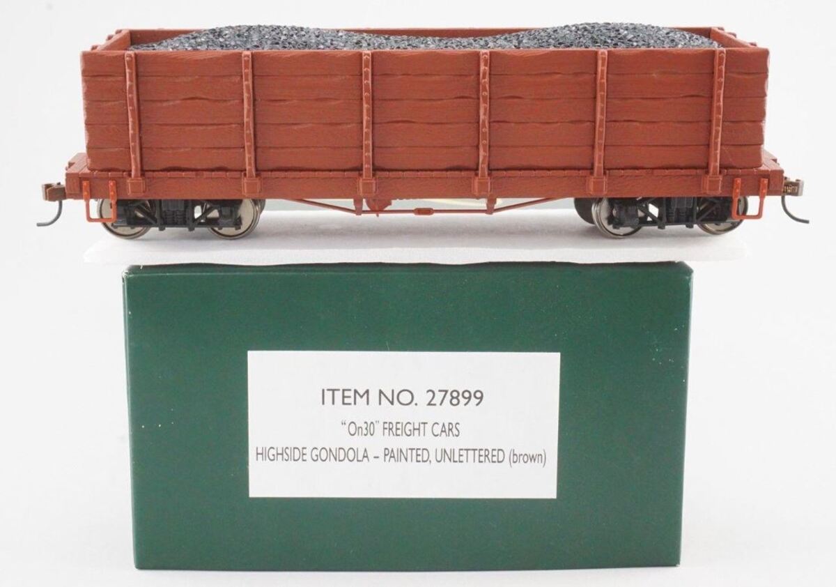 Bachmann 27899 On30 Painted & Unlettered High Side Gondola w/Load (brown)