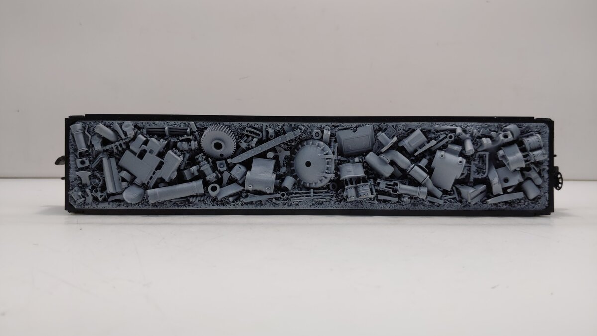 MTH 30-7214 O Gauge Chesapeake & Ohio Gondola w/ Scrap Load #31722