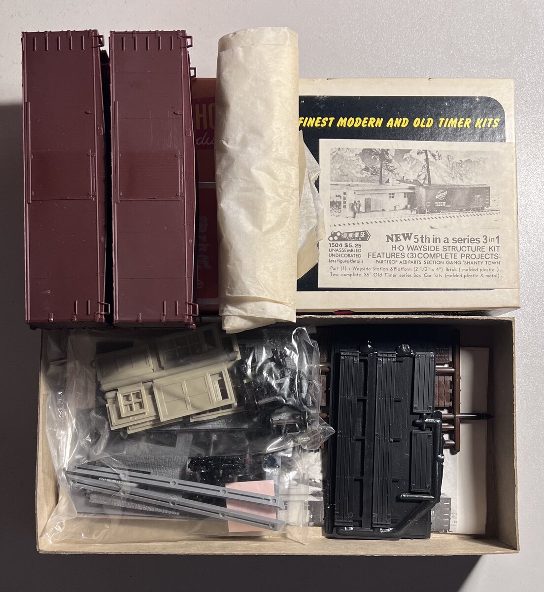 Roundhouse 1504 HO Scale Part 1 Shanty Town 3-in-1 Kit