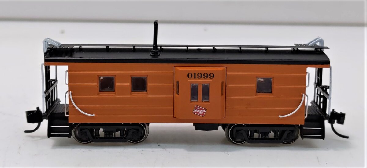 Fox Valley Models 91008 N Milwaukee Road RS Caboose #01999