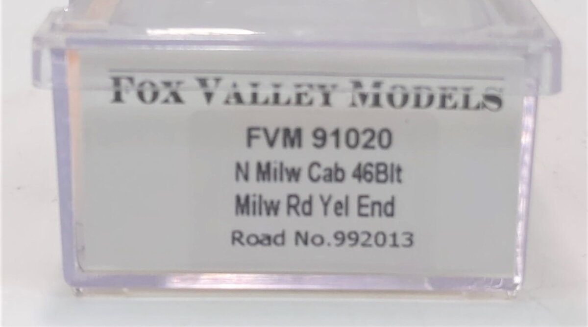 Fox Valley Models 91020 N MILW Low-Window Rib-Side Caboose w/Oil Door #992013