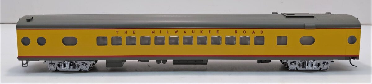 Walthers 932-9301 HO Scale Milwaukee Road 52-Seat Passenger Coach