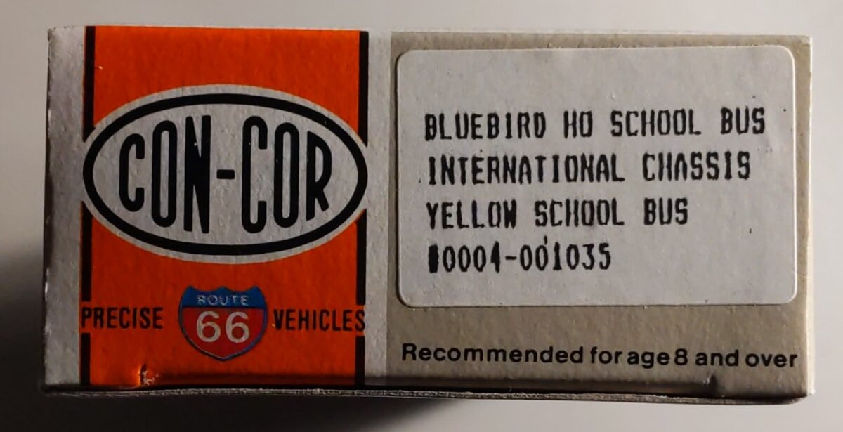 Con-Cor 0004-001035 HO Scale Yellow Bluebird School Bus International Chassis