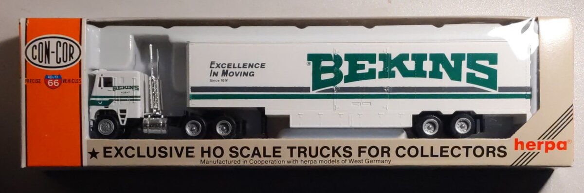 Con-Cor 0004-001048 HO Scale Bekins Tractor Trailer