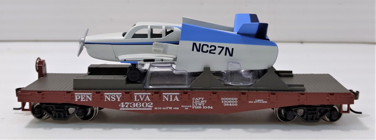 Athearn 96332 HO Pennsylvania 40' Flatcar #473602 w/Plane