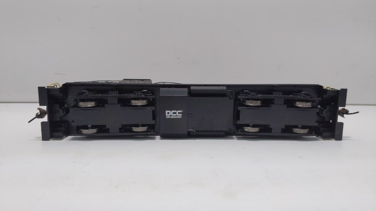 Bachmann 64205 HO Pennsylvania RS3 Diesel Locomotive w/DCC #8604
