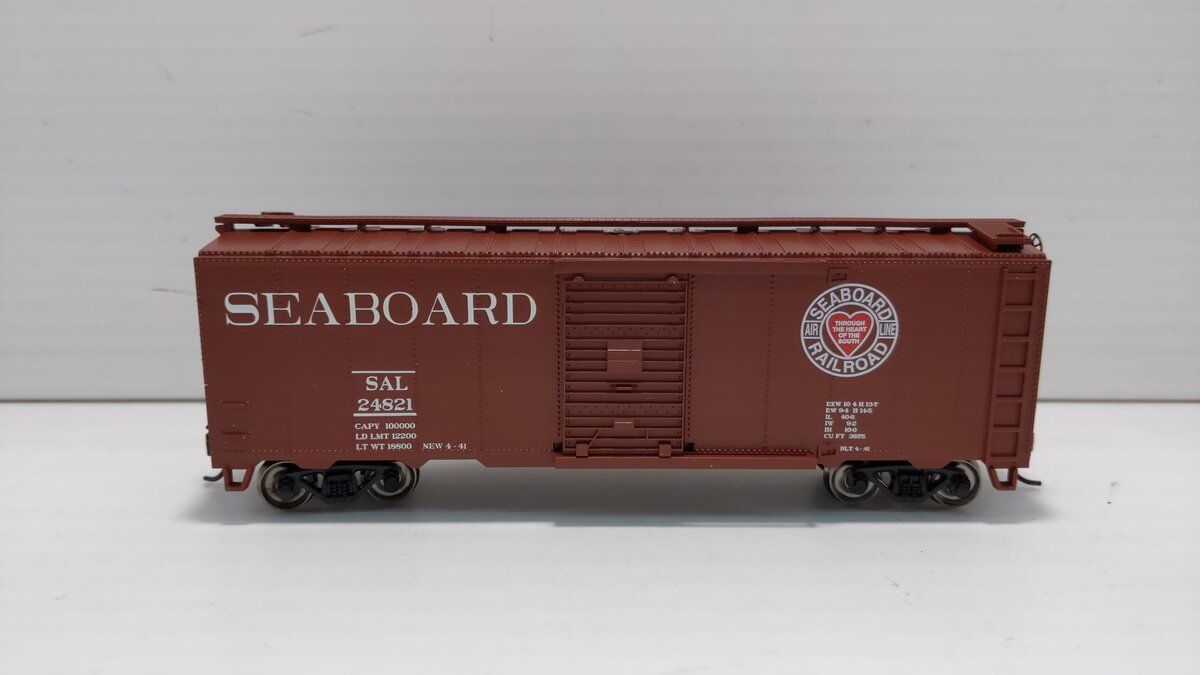 Bachmann 17046 HO Seaboard 40' Steel Boxcar #24821