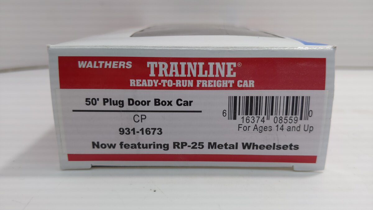 Walthers 931-673 HO Canadian Pacific 50' Plug-Door Boxcar #81046 - Ready to Run
