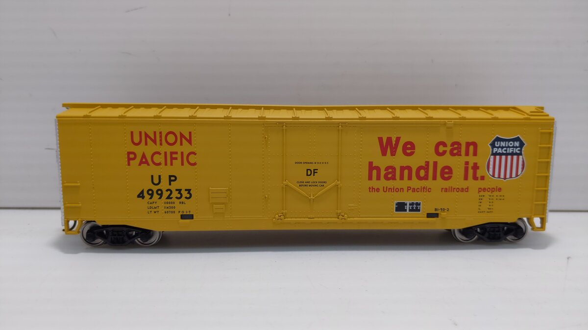 Walthers 931-1672 HO Union Pacific 50' Plug-Door Boxcar #499233 - Ready To Run