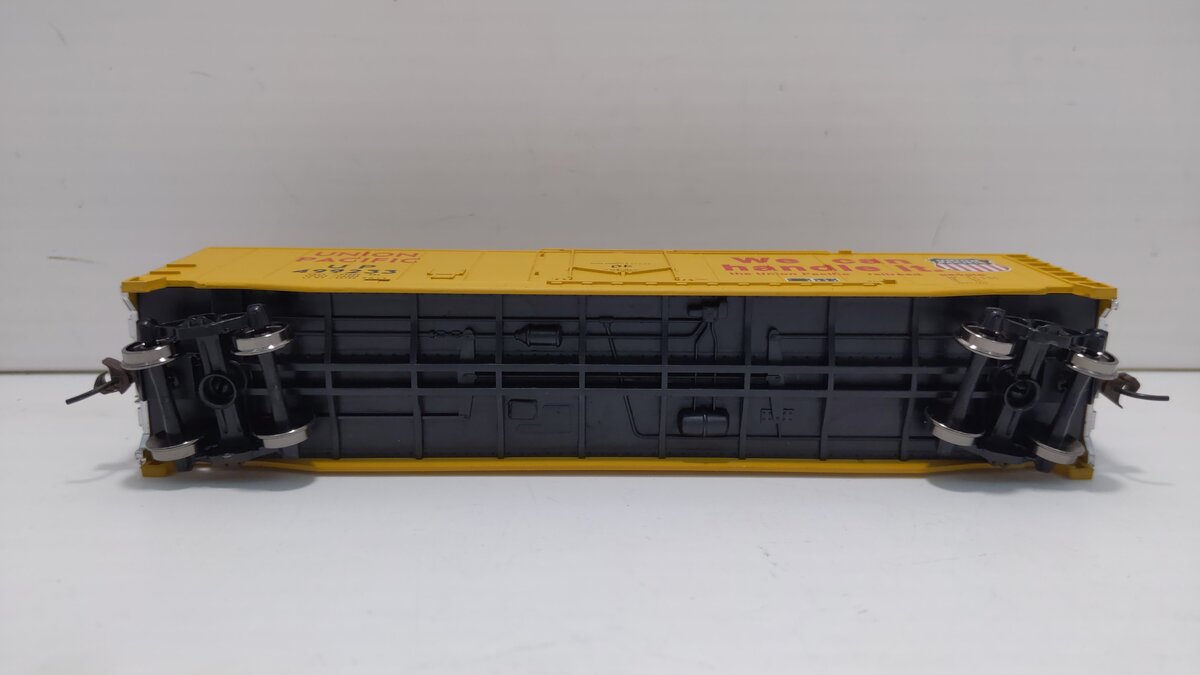 Walthers 931-1672 HO Union Pacific 50' Plug-Door Boxcar #499233 - Ready To Run