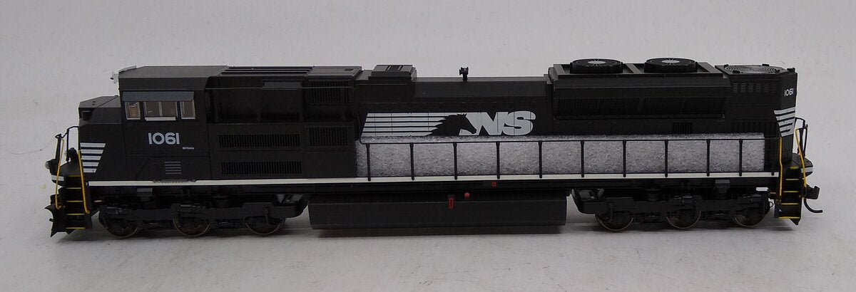 Walthers 910-19842 HO Norfolk Southern EMD SD70ACe Diesel Loco Sound/DCC #1061