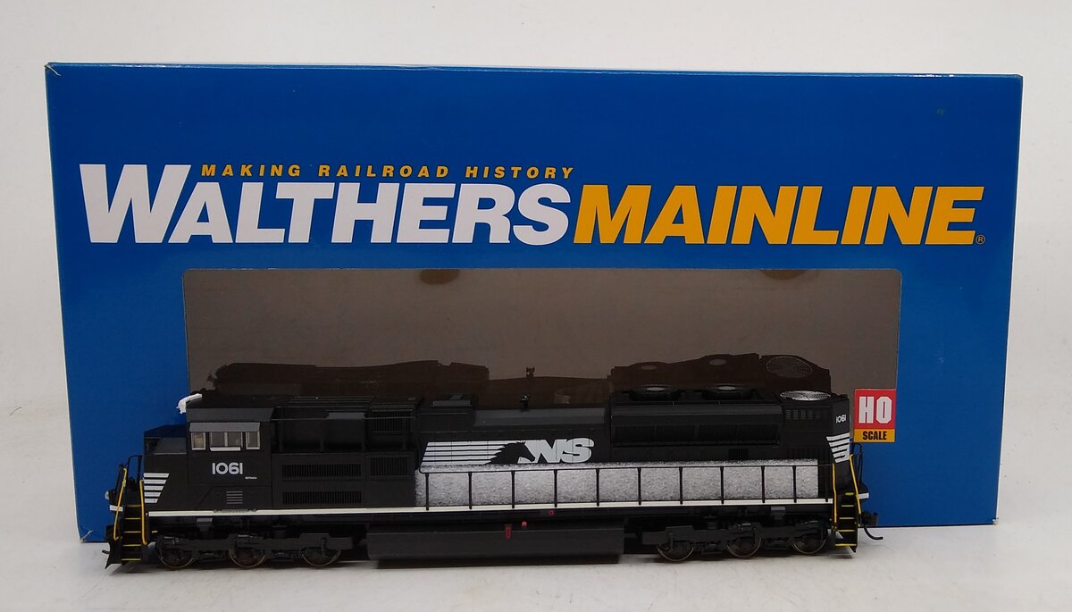 Walthers 910-19842 HO Norfolk Southern EMD SD70ACe Diesel Loco Sound/DCC #1061