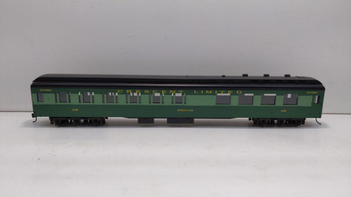 IHC 49632 HO Scale Southern Crescent Limited Heavyweight Combination Car