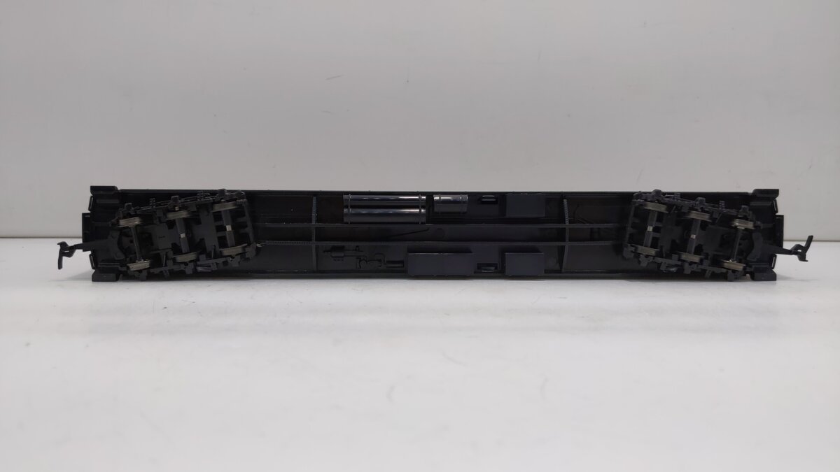 IHC 49636 HO Scale Southern Crescent Limted Heavyweight 12-1 Sleeper Car