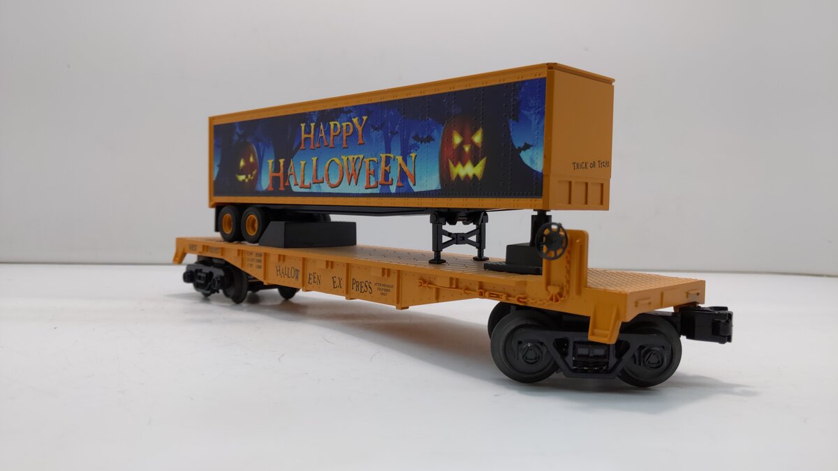 MTH 30-76686 O Halloween Flat Car with 40’ Trailer