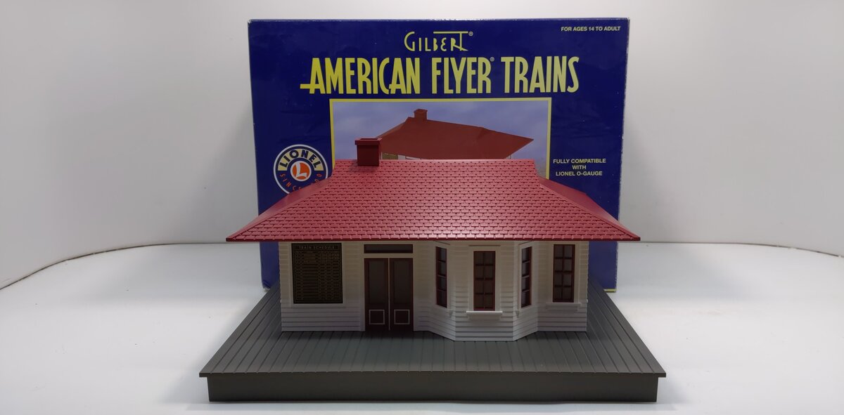 American Flyer 6-49843 S Scale Suburban Station