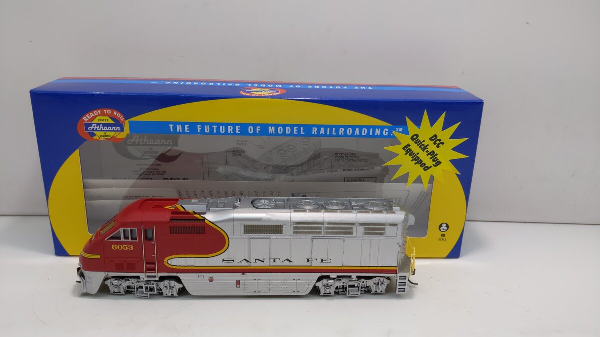 Athearn 26341 HO Santa Fe Warbonnet F59PHI Diesel Locomotive #6053