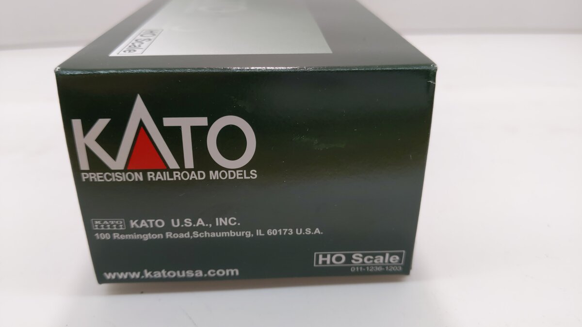 Kato 37-6573 HO Chicago Metra "City of Elmhurst" F40PH Diesel Locomotive #163