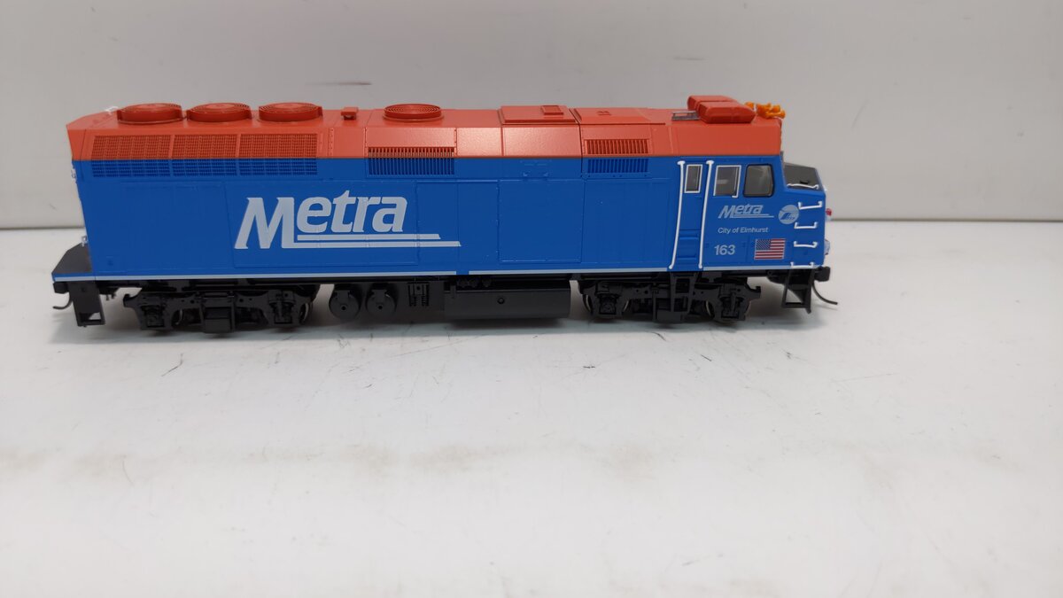 Kato 37-6573 HO Chicago Metra 