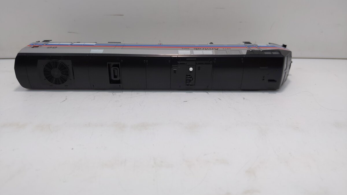 Kato 37-6105 HO AMTRAK P42 PHII Diesel Locomotive #66