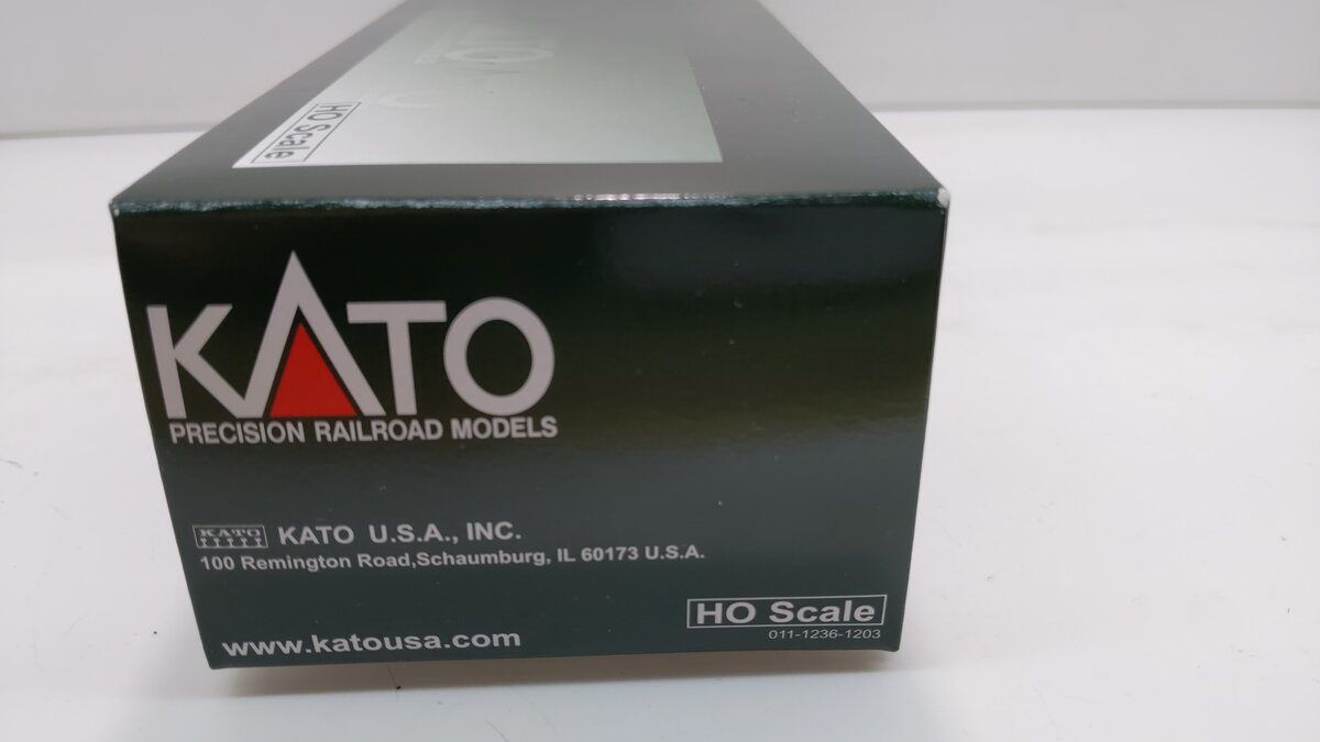 Kato 37-6105 HO AMTRAK P42 PHII Diesel Locomotive #66