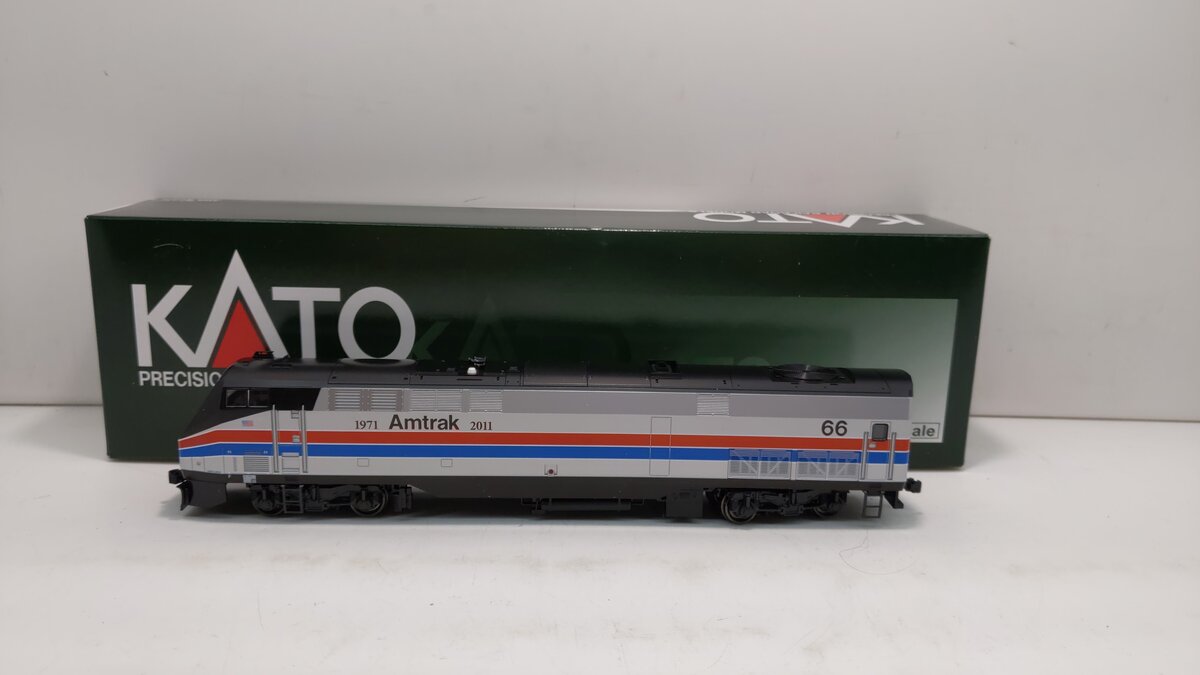 Kato 37-6105 HO AMTRAK P42 PHII Diesel Locomotive #66