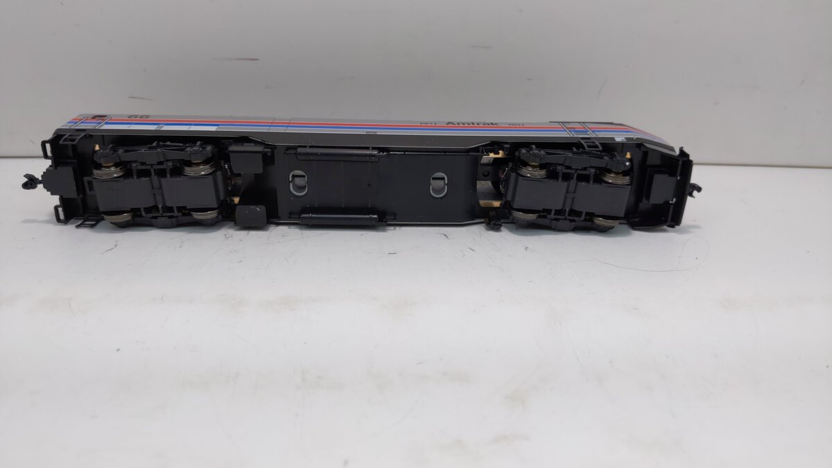 Kato 37-6105 HO AMTRAK P42 PHII Diesel Locomotive #66