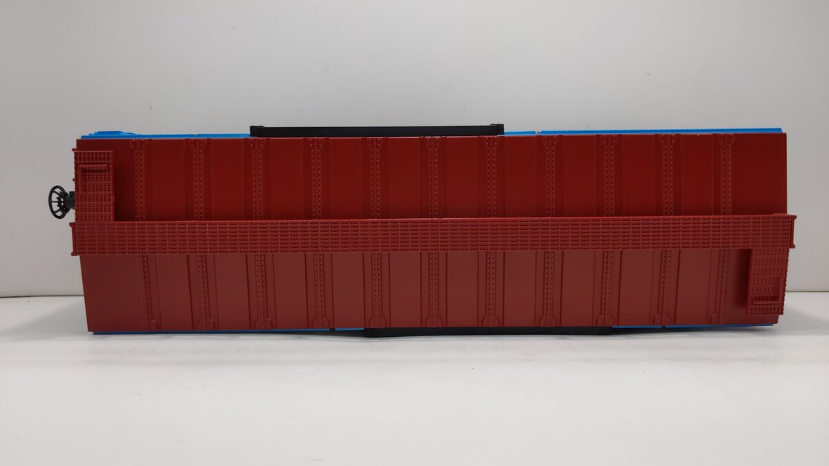 Lionel 8-87034 G 2010 Holiday Boxcar