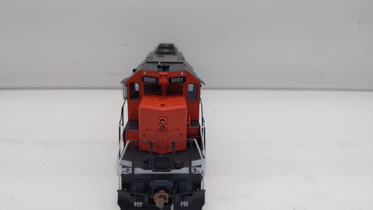 Athearn 98756 HO Canadian National SD40 Diesel Locomotive RTR #5001