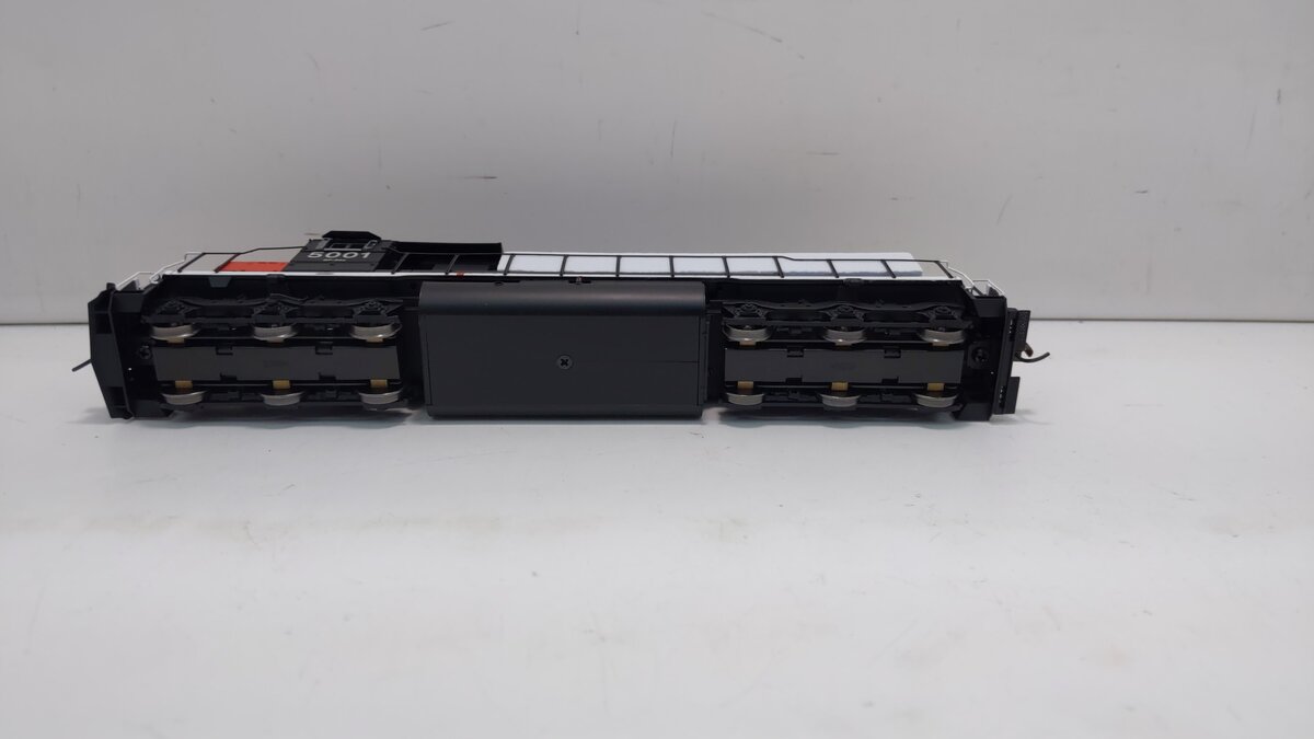 Athearn 98756 HO Canadian National SD40 Diesel Locomotive RTR #5001