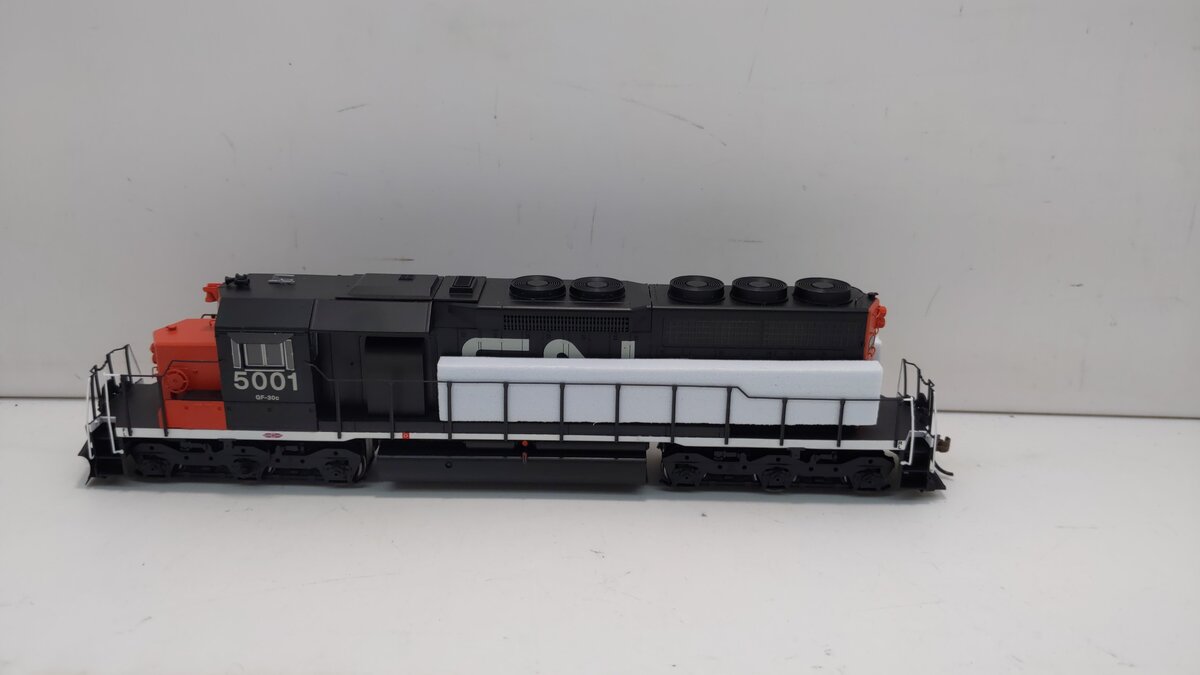 Athearn 98756 HO Canadian National SD40 Diesel Locomotive RTR #5001