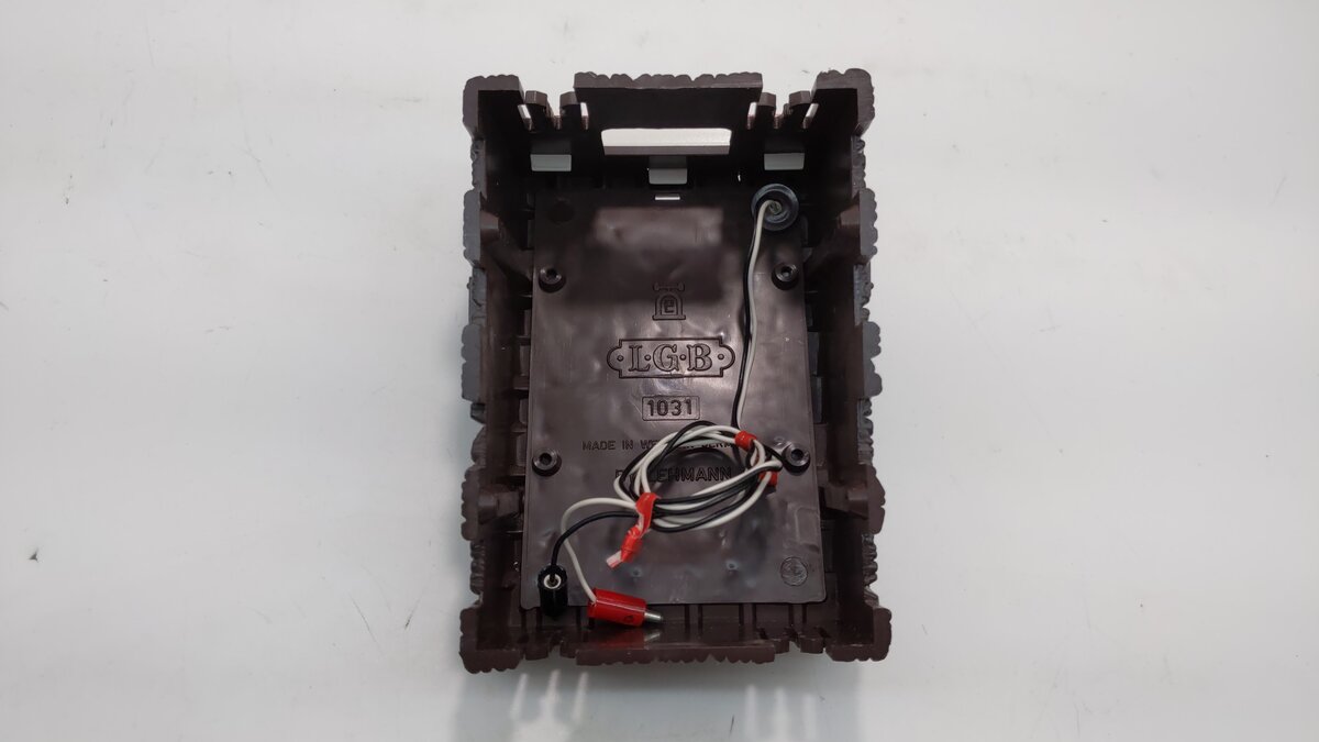LGB 10310 G Scale Lighted Bumper – Trainz