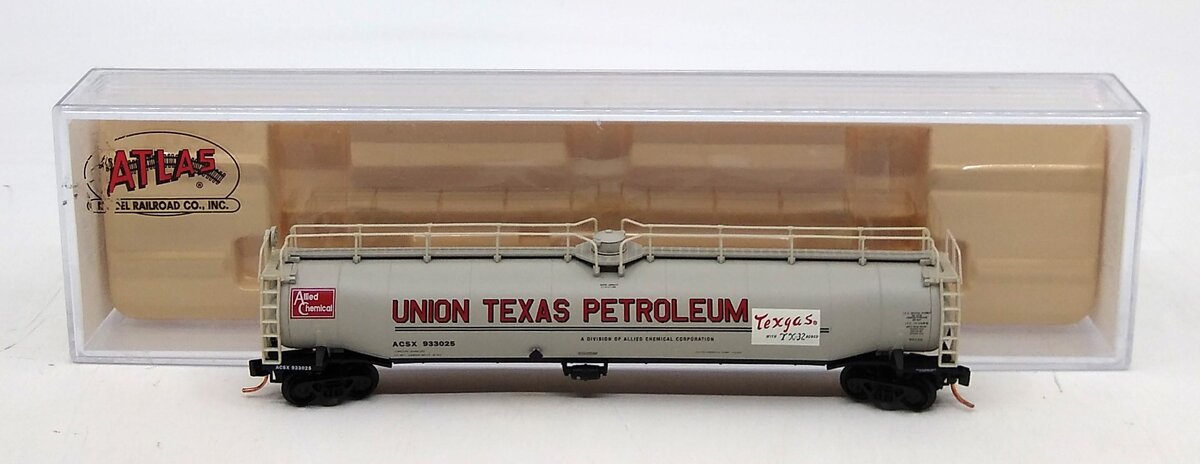 Atlas 37083 N Scale Union Texas Petro Tank Car #933025