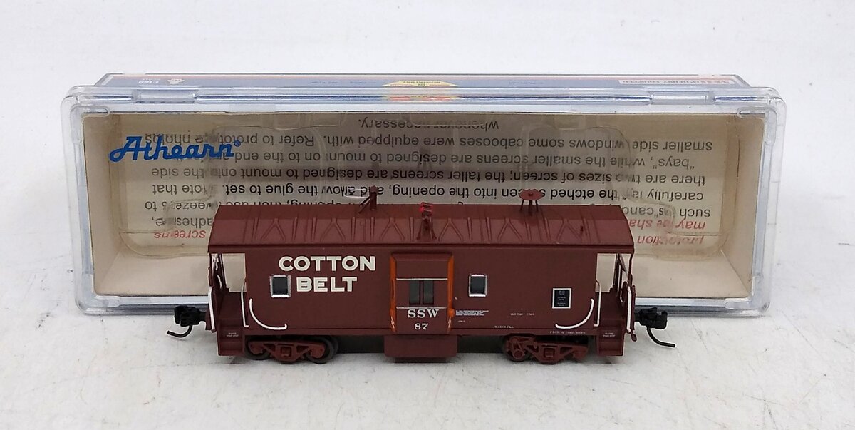 Athearn 23231 N SSW Cotton Belt Bay Window C-50-7 Caboose #87